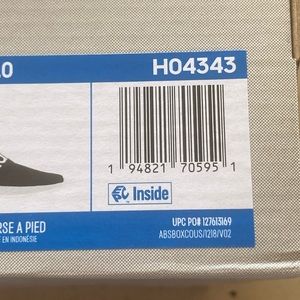 Adidas Slip on Sneaker